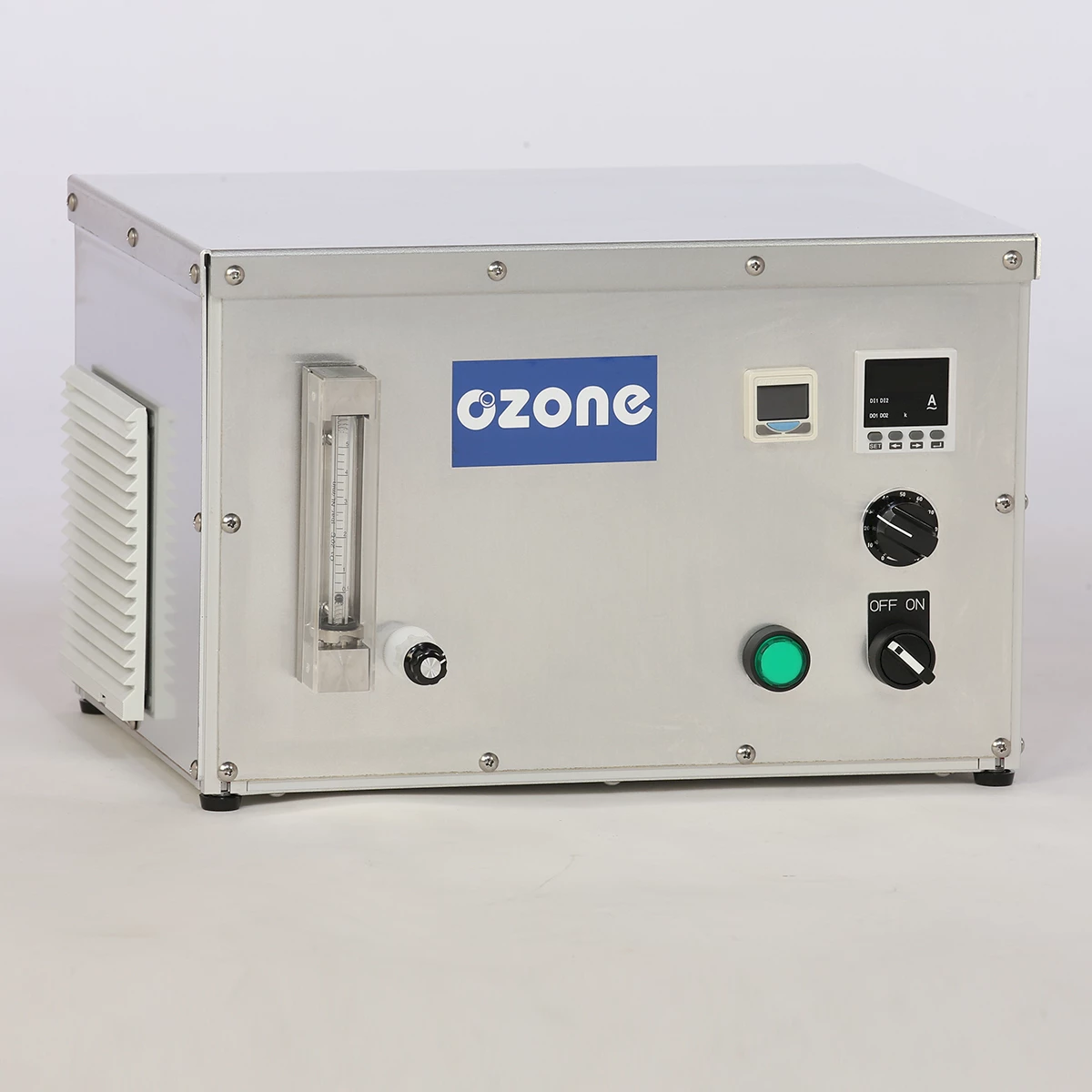 high quality 5Gram ozone generator, with flow amp en pressure meter front view
